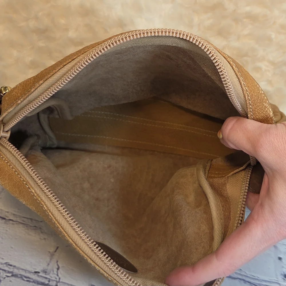 Authentic Loewe *Vintage* Tan Crossbody Bag with Suede Finish - Picture 10 of 12